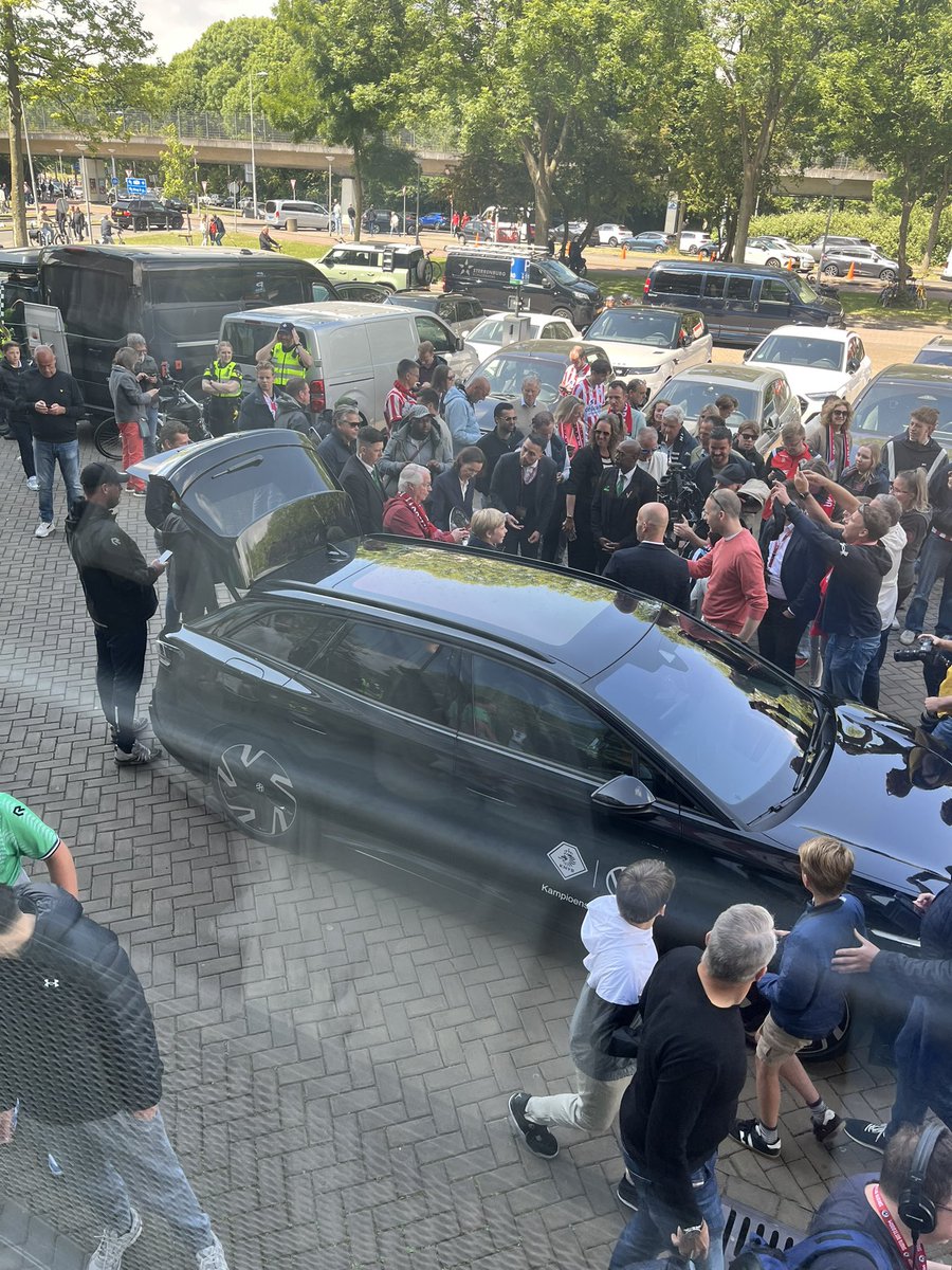 Daar is-ie. Dag van de waarheid in de eredivisie. Wie pakt de schaal? #spapsv