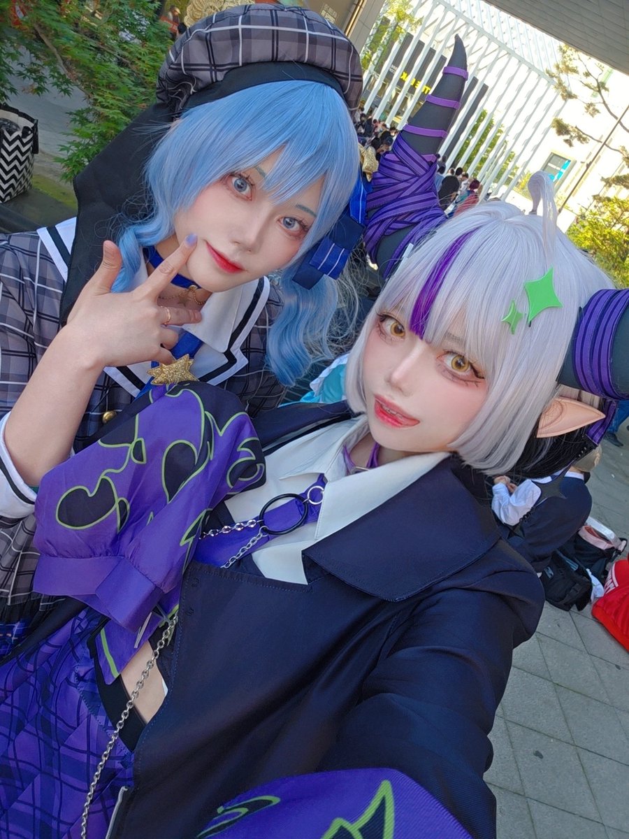 #서코_후기

일요일 하루 총수님으로 다녀왔습니다 👸 라플라스 최애 분들이 많아서 좋았던,,🥹 사진은 디엠으로 부탁드리고 다들 행사 수고 많으셨습니다 💜