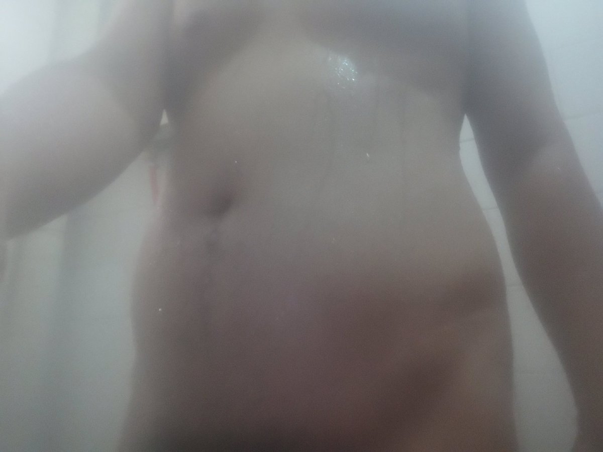 身材不好只能疯狂凹角度了😭😭😭