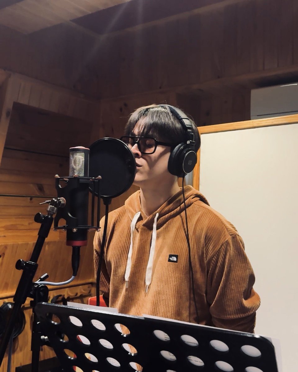 sinsingular's tweet photo. Before we reach the finale, I just want to share the moment from the studio here. Big thanks to @Josswayar and @gawincaskey for all the heart and effort you put into this. ✌️✨
#mygoldenblood
#mygoldenbloodep11
#EVERAFTER
#behindthesong
✍️ Written & #prodbySIN https://t.co/R8YpZEF0ia