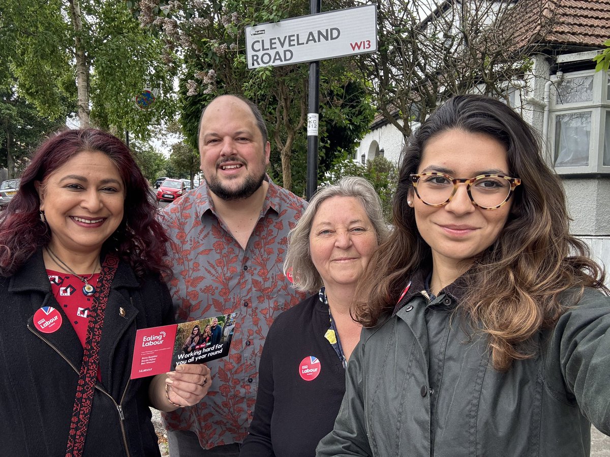 Ilayda Nijhar (@ilaydanijhar) on Twitter photo Great to be out on the #LabourDoorstep in Pitshanger this morning with <a href="/EalingLabour/">Ealing Labour</a> colleagues. We’re listening to our residents all year round 🌹 Great to be out on the #LabourDoorstep in Pitshanger this morning with <a href="/EalingLabour/">Ealing Labour</a> colleagues. We’re listening to our residents all year round 🌹