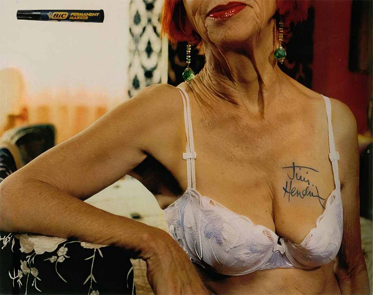 27 de los mejores anuncios de todos los tiempos:

1. BIC - Rotuladores permanentes

Ese autógrafo de Jimi Hendrix no se borrará nunca 😂