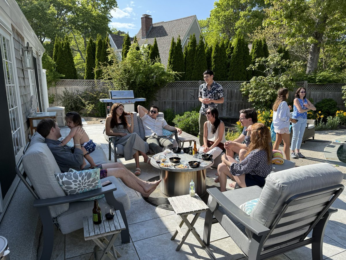 BIDMCVascular's tweet image. Thank you Dr. Hamdan @FTPWWbball for bringing past, current, and future residents/fellows together for our annual Cape Cod festivities! @BIDMCSurgery @BidmcCvi #vascularsurgeryfamily #toomuchfood