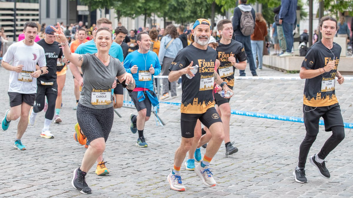 Près de 6 500 #coureurs ce matin dans les rues de Reims à l'occasion de la 13e édition de la <a href="/fouleedessacres/">La foulée des Sacres 5 et 10km By Mc Donald’s</a> ! Une course organisée par le <a href="/SDIS51/">Sapeurs-pompiers de la Marne</a>. Bravo à tous les participants.