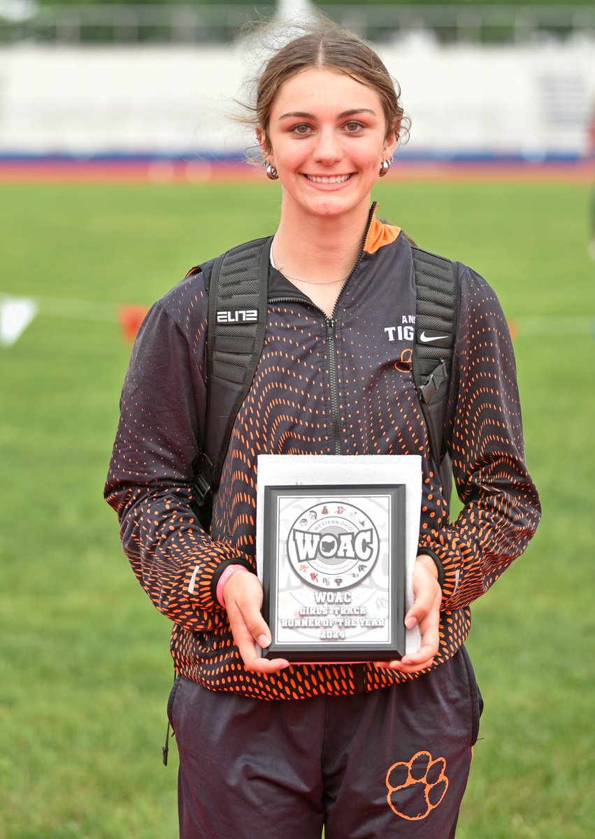 Tri-Village junior Adalynn Hines &amp; Ansonia sophomore London Reichert were named the 2025 WOAC Co-Runners of the Year.

Story at woacsports.com