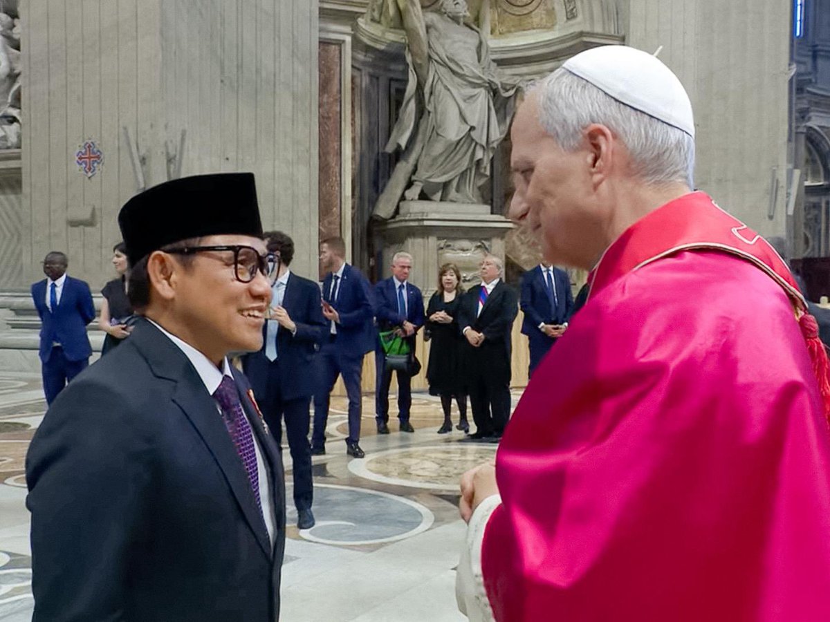 A Muhaimin Iskandar (@cakiminow) on Twitter photo Selamat berkarya, Bapak Sri Paus Leo XIV
Mewakili seluruh rakyat indonesia dan Bapak Presiden <a href="/prabowo/">Prabowo Subianto</a> untuk mengucapkan selamat kepada Bapak Sri Paus Leo XIV dan menyampaikan surat ucapan dari Bapak Presiden Prabowo.
Inagurasi kepausan Bapak Sri Paus Leo XIV ini adalah Momen Selamat berkarya, Bapak Sri Paus Leo XIV
Mewakili seluruh rakyat indonesia dan Bapak Presiden <a href="/prabowo/">Prabowo Subianto</a> untuk mengucapkan selamat kepada Bapak Sri Paus Leo XIV dan menyampaikan surat ucapan dari Bapak Presiden Prabowo.
Inagurasi kepausan Bapak Sri Paus Leo XIV ini adalah Momen