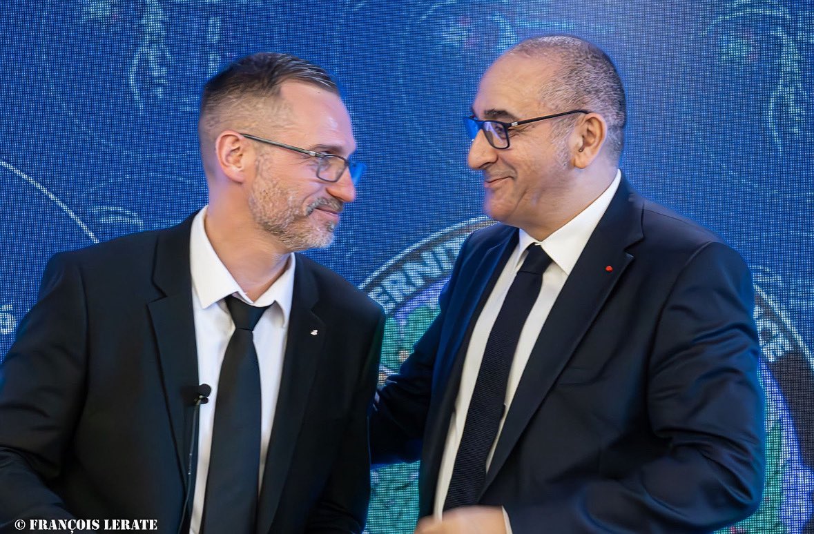 Fraternité Police (@fraternitepolic) on Twitter photo Je voudrais adresser d’énormes et respectueux remerciements à M le <a href="/prefpolice/">Préfecture de Police</a> <a href="/NunezLaurent/">Laurent Nuñez</a> ,pour son soutien à Fraternité Police et ses #MaraudesBleues. Il nous a fait le grand honneur d’être présent lors du gala de charité #PolArt au pavillon Royal. Inoubliable pour moi! Je voudrais adresser d’énormes et respectueux remerciements à M le <a href="/prefpolice/">Préfecture de Police</a> <a href="/NunezLaurent/">Laurent Nuñez</a> ,pour son soutien à Fraternité Police et ses #MaraudesBleues. Il nous a fait le grand honneur d’être présent lors du gala de charité #PolArt au pavillon Royal. Inoubliable pour moi!