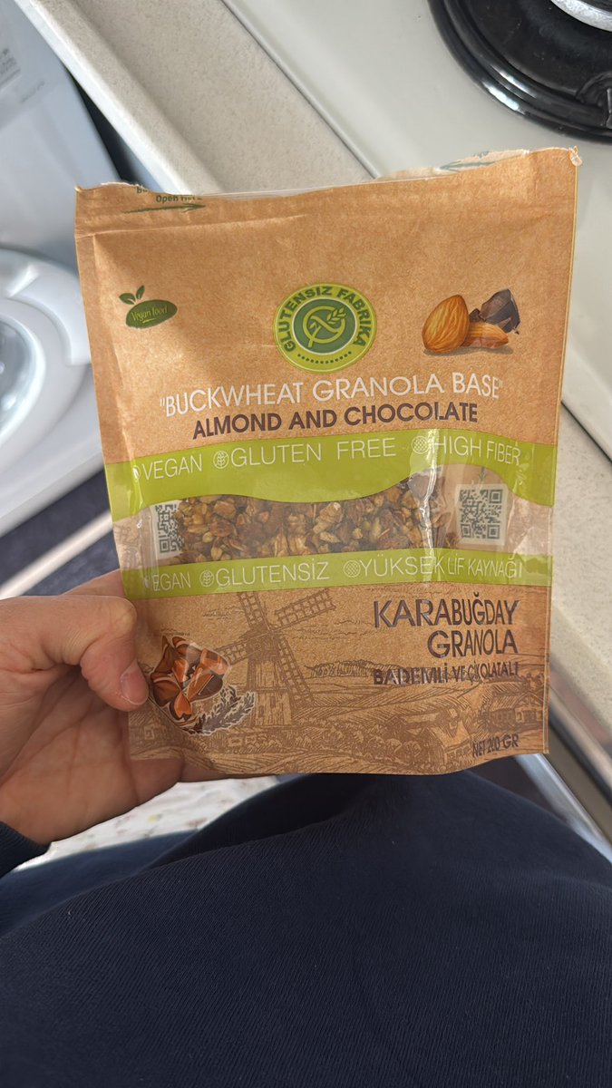 Sltnmt's tweet photo. @ictenyanmalli @shemaximalist Tadı çok güzel ve glutensiz https://t.co/MSE8tYXHD5