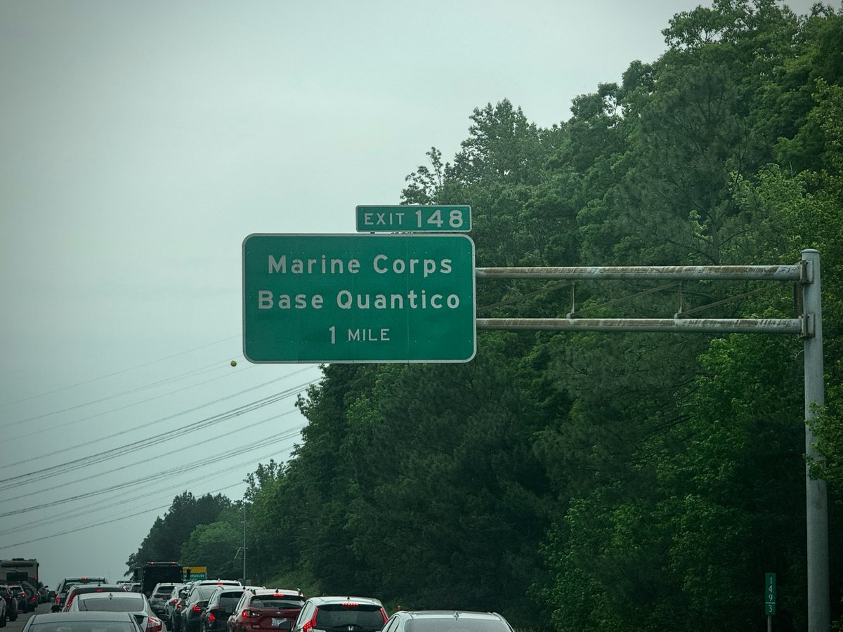 I got stuck in traffic here... I should have stopped and grabbed some 🖍️ for lunch.