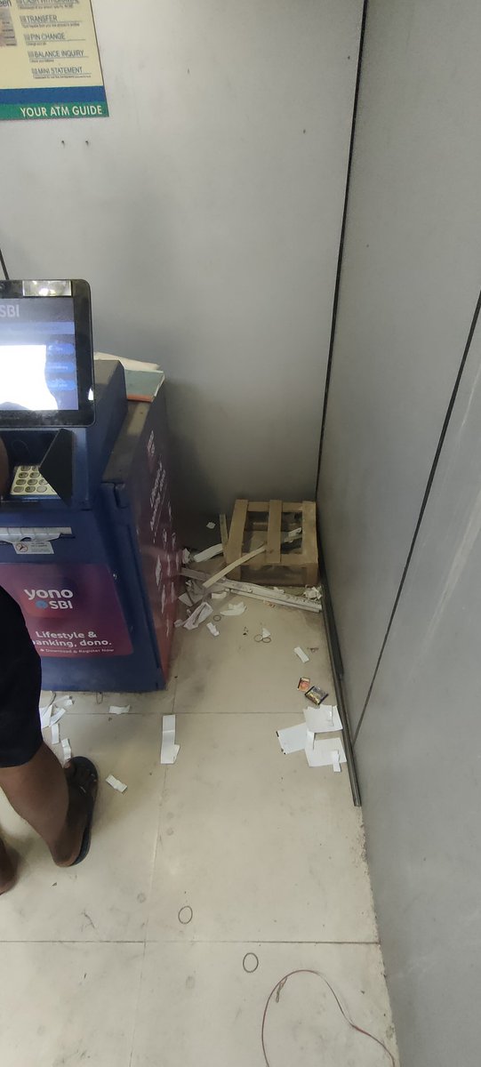 omsharma30's tweet photo. @SBICard_Connect @TheOfficialSBI 
This is ATM in BSAP-9 camp jamalpur,Bihar 811214, worst condition in past many month , no ac maintaining, dirty atm room , door is broken , 

This is POLICE camp ATM but maintaining is worst condition and not proper functioning properly https://t.co/9wJGqQSy14