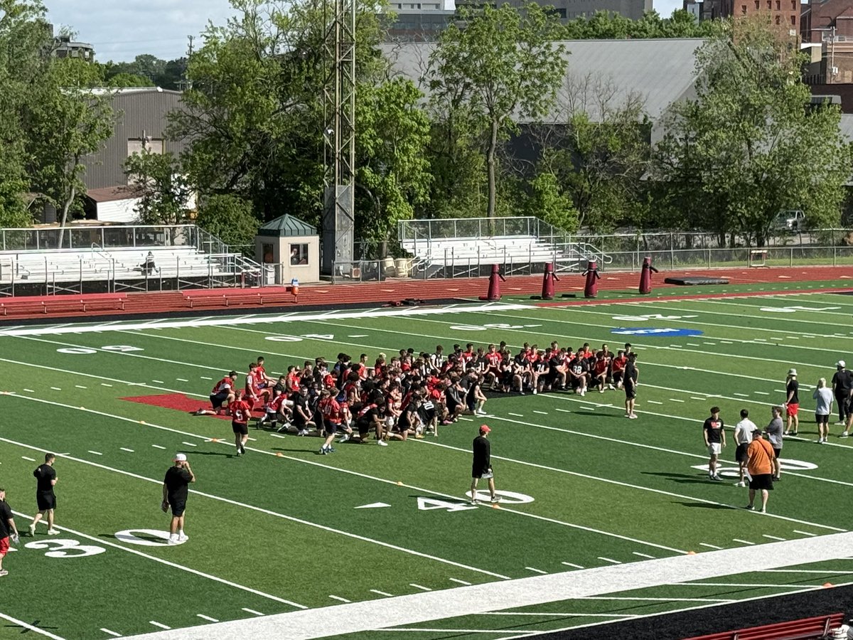 Thank you <a href="/WJFootball/">W&J Football</a> for a great camp day yesterday had a lot of fun and thank you <a href="/CoachGlosek/">Shawn Glosek</a> for the personal invite