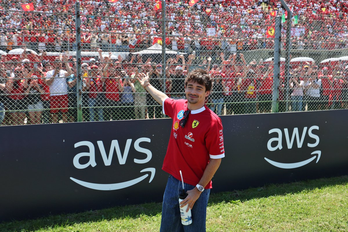 FerrariF1FRA's tweet image. Les seuls qui sont irréprochables. Forza Leclerc et Hamilton. ❤️