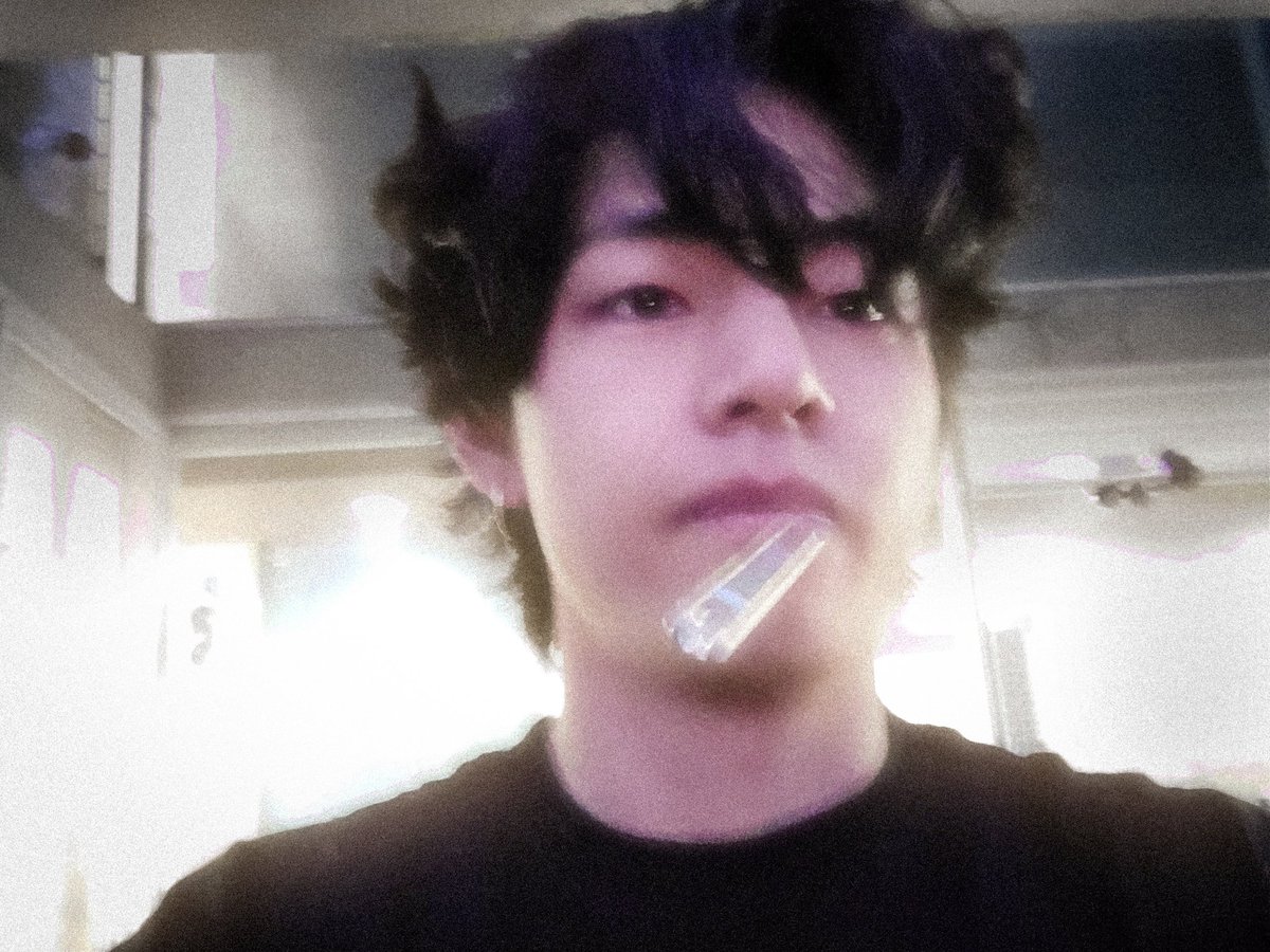 ؘ (@taemuseo) on Twitter photo 