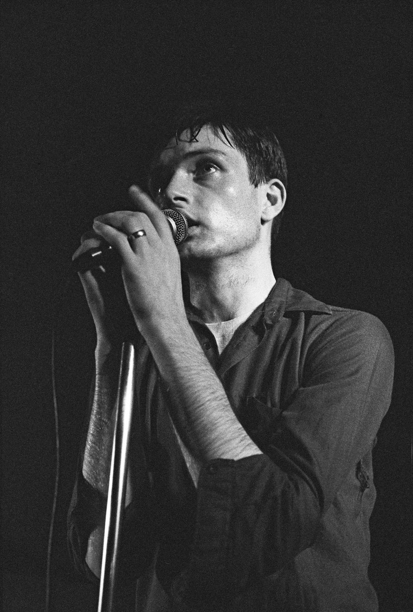 goth_videos's tweet photo. Remembering lan Curtis of Joy Division, who passed away on this day in 1980, 45 years ago. https://t.co/e1MHjLyj2Z