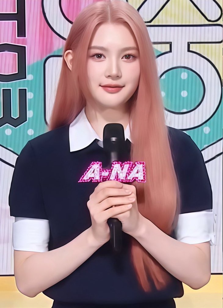 <a href="/Eaesan/">🐈‍⬛</a> <a href="/MoodsAtelier/">🎨</a> ⠀⠀

Malam pun tiba, Aluna dan Eijaz pun kembali naik keatas panggung dan menyapa seluruh hadirin. “Hallo selamat malam semuanya, ayo pada ngumpul lagi yukk. Mana nih semangatnya?” Sapa Aluna sambil naik keatas panggung bersama Eijaz.

ㅤㅤ