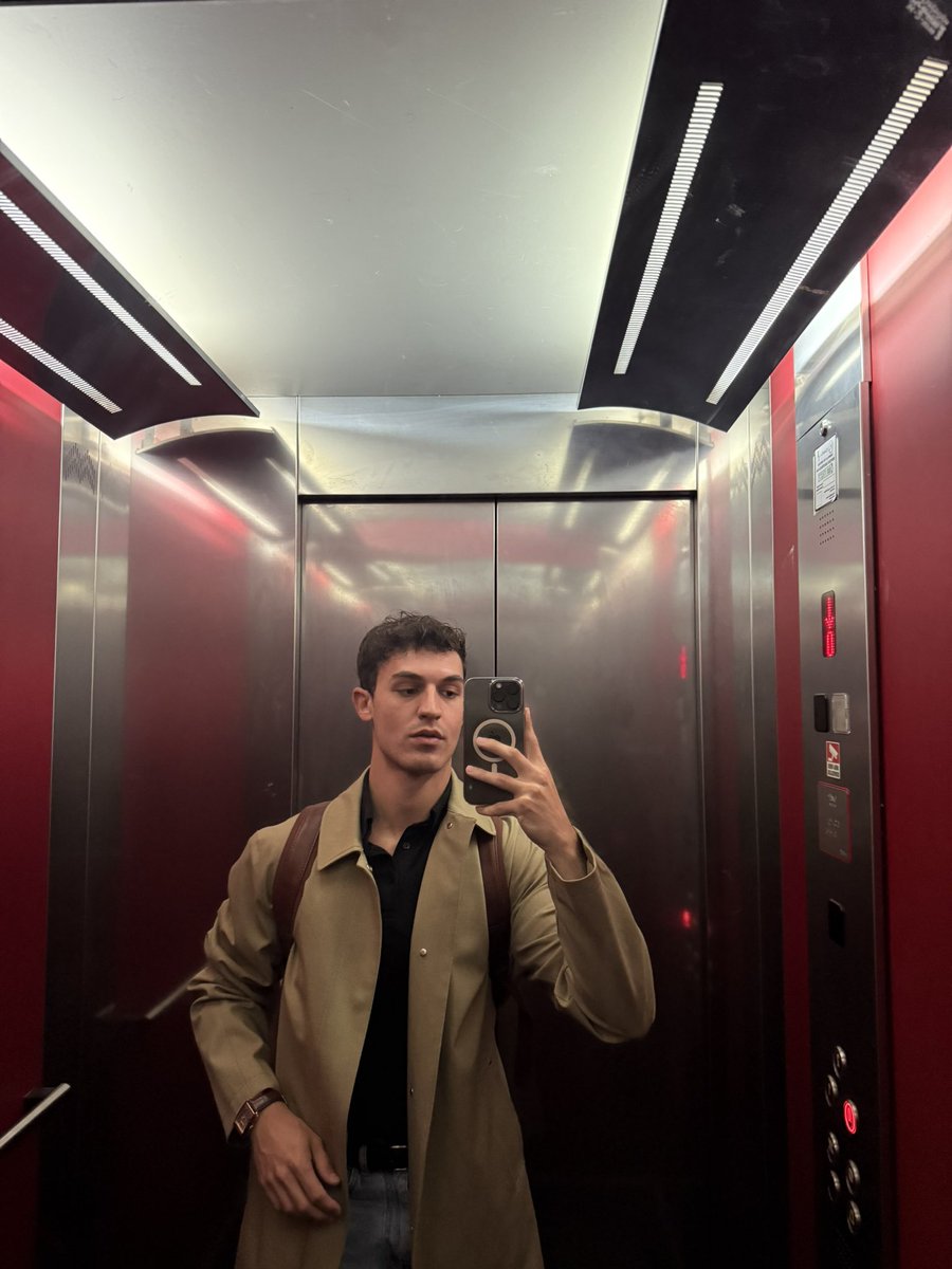 giudvt's tweet image. 🙄🙄