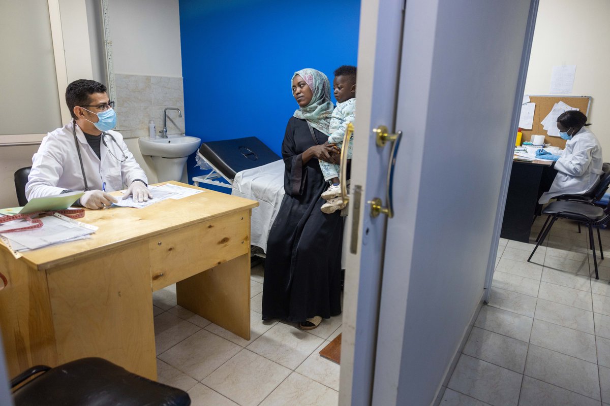 Ozaz is 1 of nearly 700k Sudanese refugees registered in 🇪🇬 &amp; 1 of 12m displaced by the 🇸🇩 conflict.

She brings her son for a medical check-up at a UNHCR-supported clinic.

Lives depend on sustained support, but critical services like this are at risk due to severe underfunding.