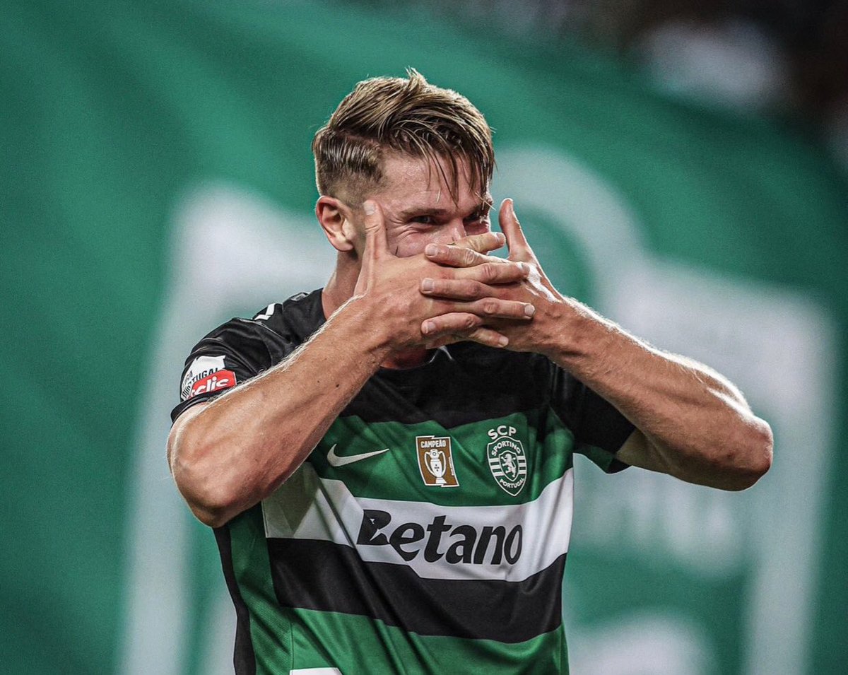 FabrizioRomano's tweet image. 🚨🇸🇪 Despite public statements, Viktor Gyökeres will surely leave Sporting this summer with a fee already agreed.
Package worth around €65m can be enough to get green light from Sporting as agreed with Gyökeres months ago.
Discussions with top European clubs continue.
