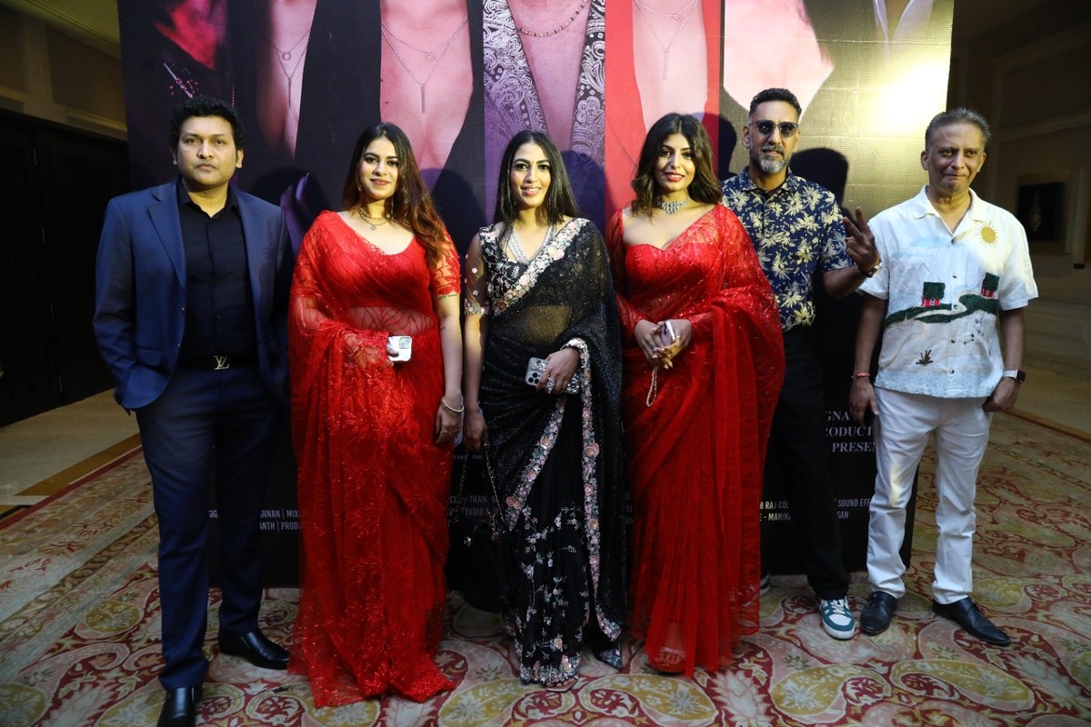 TheAuteur_Media's tweet photo. 13/13 Lucky Nun Audio and Trailer Launch Stills...
Cast: #Megna #Meenakshi #ShyamalDattaraj #HariKrish #Lucky
PRODUCED BY MEGNA, CO-PRODUCER T THANGARAJ
WRITTEN & DIRECTED BY: MEGNA
DOP: SHANMUGA SUNDARAM EDITOR: KESHAV B RAJ
MUSIC: MEGNA J
MIXING:JEROM
DUBBING ENGNEER: THANGARAJ AVM STUDIO
@pro_guna
