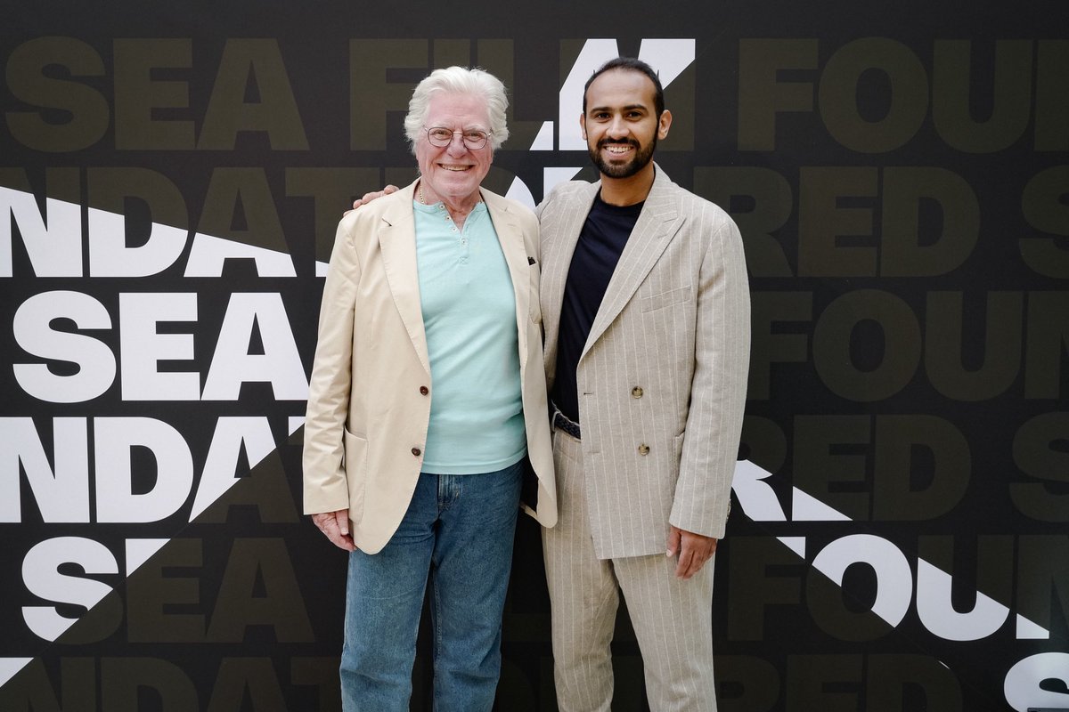 استضافت #مؤسسة_البحر_الأحمر_السينمائي اليوم في مدينة كان جلسة تواصل هادفًة من خلالها إلى إتاحة الفرصة لصنّاع الأفلام والمنتجين والمواهب للتواصل والاحتفاء بالأفلام الحاصلة المدعومة من #صندوق_البحر_الأحمر و #معامل_البحر_الأحمر و #سوق_البحر_الأحمر، من التي يتم عرضها في دورة هذا