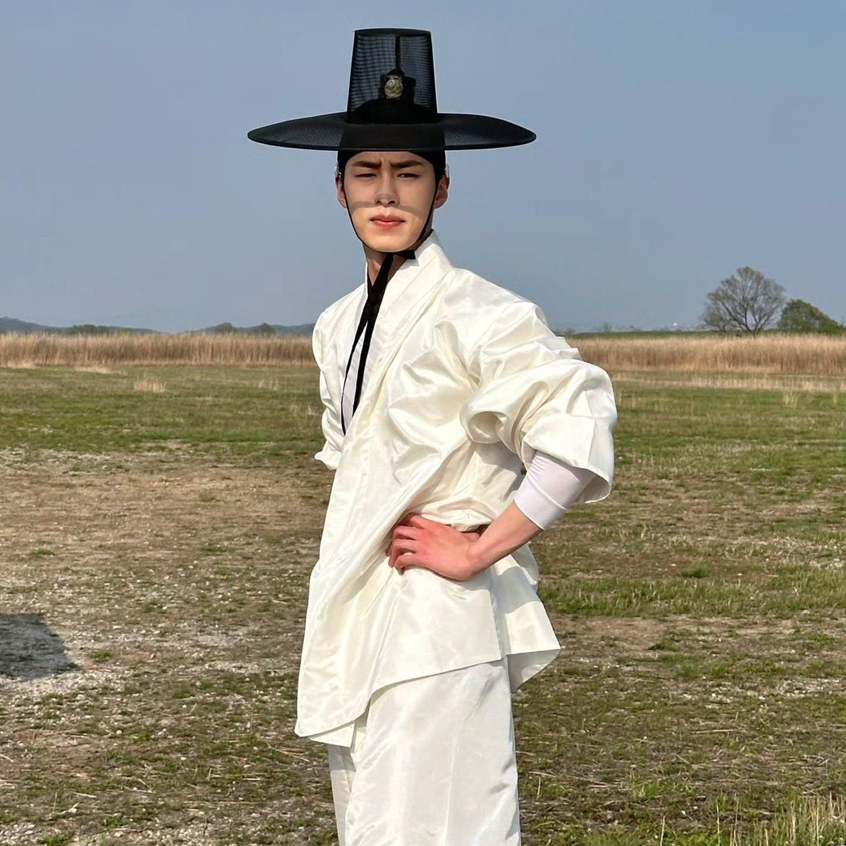 LeeJaeWook_TH's tweet photo. ถ้ามันโดนจริตใครมันจะสนุกมาก ถ้าไม่โดนก็เหนื่อยหน่อย555555555 #ฮงรัง สำหรับเราเราชอบมากค่ะซากึกขมๆมืดๆ https://t.co/Li1IdKbqtd