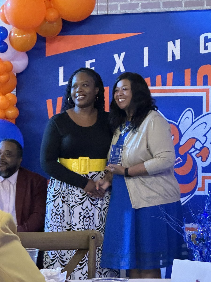 South Lexington Elementary tweet media