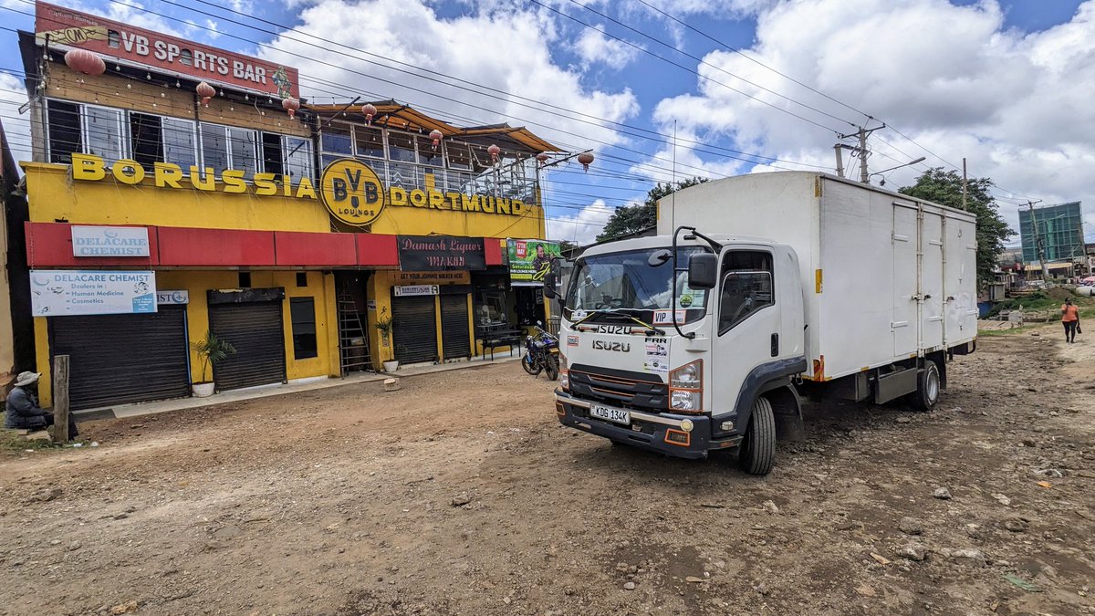 princegershom_'s tweet photo. POV truck driving Isuzu frr90 scenic route from Meru to Laare town center .
From Google map this center seems like it's in the middle of Kenya.
#drivingbro
#teamkujituma
#tng https://t.co/coHWJ3xJxs