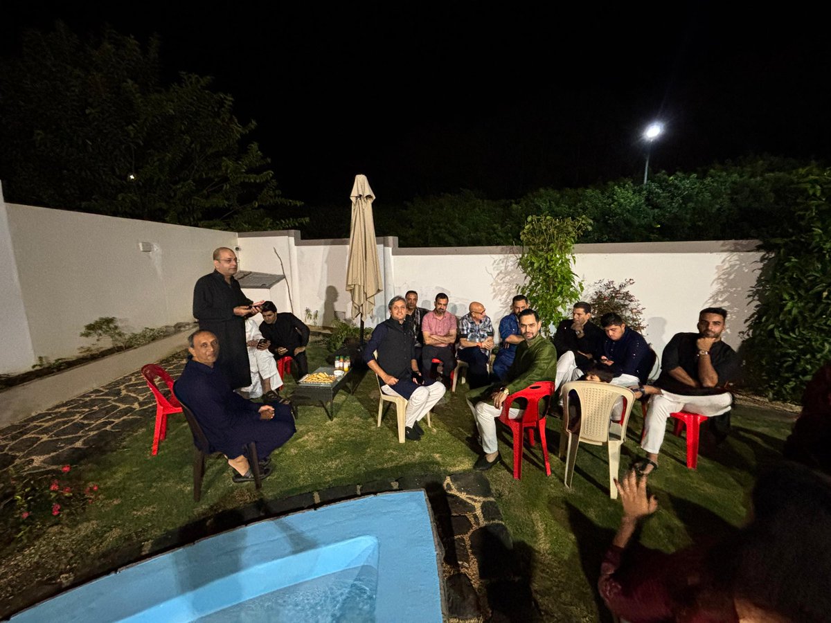 An evening of #Kaleidoscopic #Kashmir in #Mauritius! From royal #Kahwa &amp; rich #Waazwan to soulful #KashmiriMelodies &amp; cheerful #conversations—it was love, laughter &amp; #Kashmiriyat in full bloom! 🌸
Gratitude to Aufia Ji, Dr. Yacoob sb &amp; family for the magic!🏔️🧿
#AtithiDevoBhava