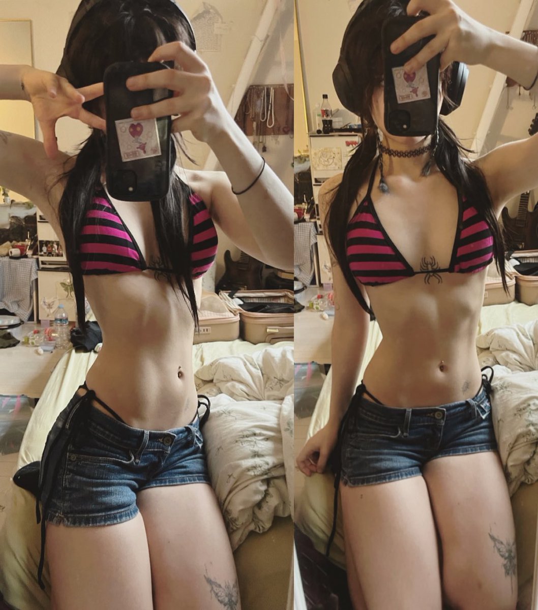 Packing for beach trip I’m gonna see how tan I can get mwahaha