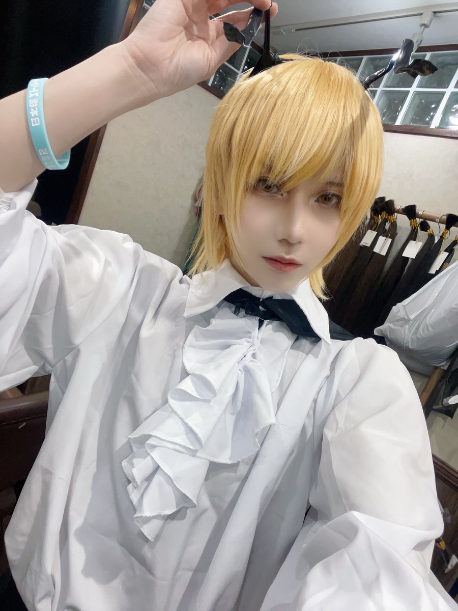 おそくほう

参加表明も上げず、ストフェス中1回も上げず、今

HUNTER×HUNTER 
シャウアプフ

#ストフェス 
#ストフェス2025 
#日本橋ストリートフェスタ