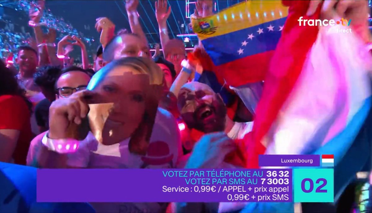 phlorentin's tweet photo. Pourquoi tlm critique l'absence de #CelineDion à l'#Eurovision2025 alors qu'elle a passé une tête juste là https://t.co/Meotk85Ygm