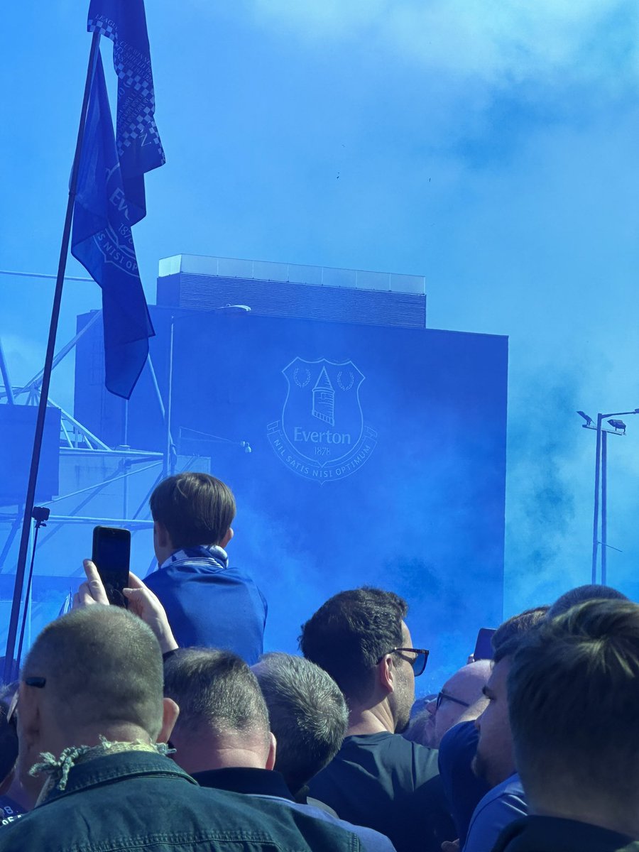 sarah_comber's tweet image. For the last time 🥹💙 @Everton #COYB