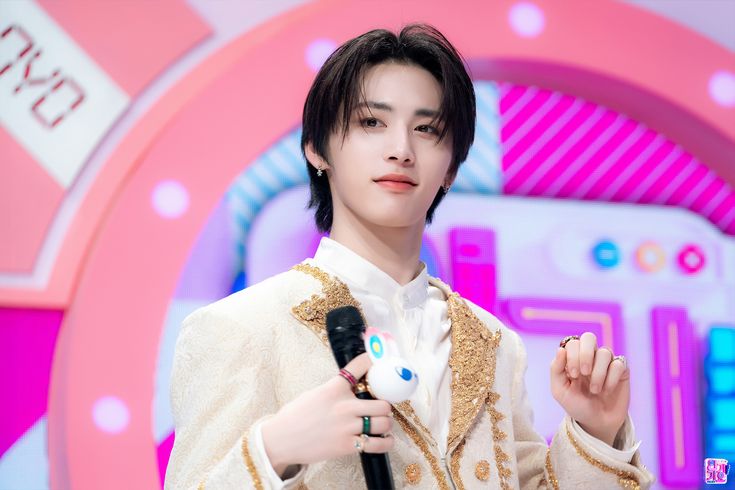 <a href="/AnaH2Hs/">ً</a> <a href="/MoodsAtelier/">🎨</a> “Seperti nasi padang tanpa rendang, tidak lengkap rasanya apabila pada malam hari ini kita tidak mendengar sepatah dua patah kata dari perwakilan Artiste."