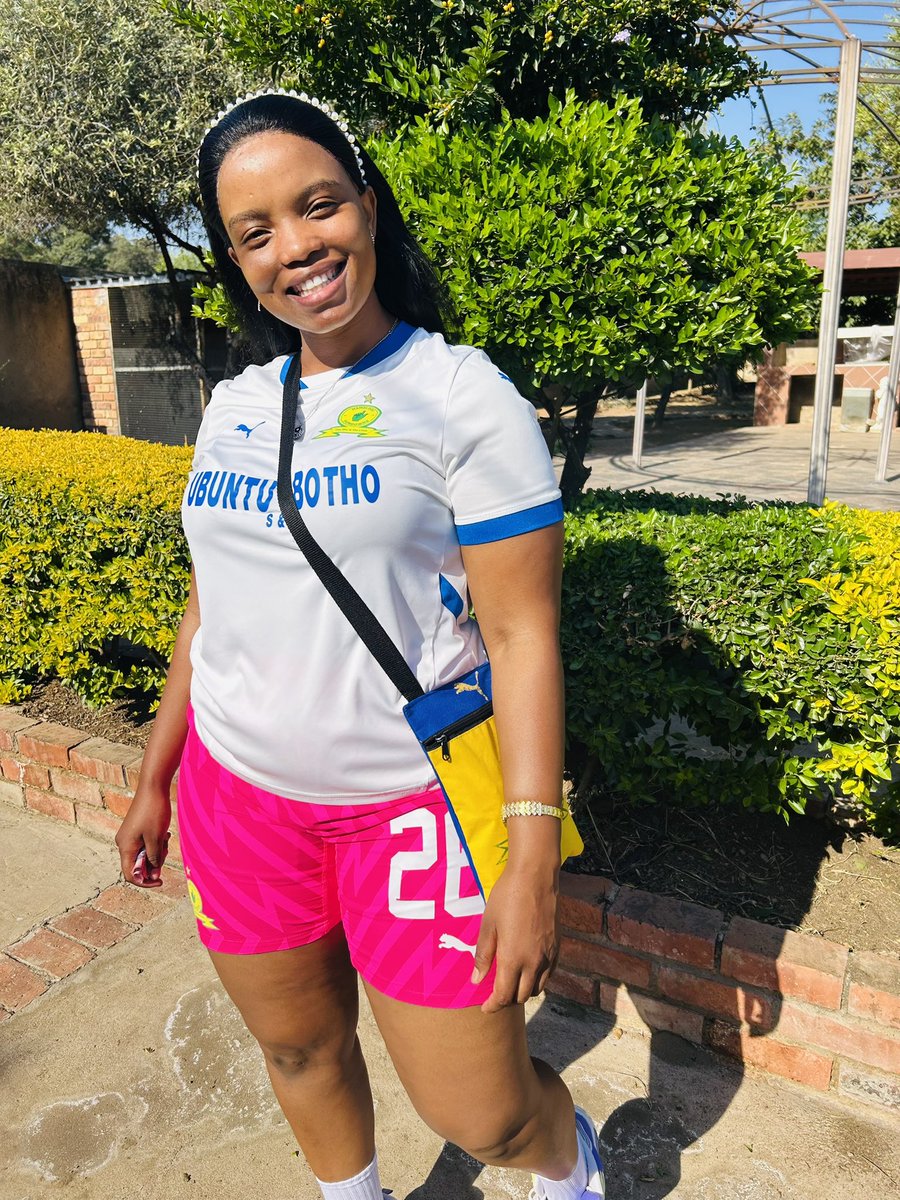 Sisayophakamisa I trophy 🏆 #Sundowns #BetwayPrem  #RabatsenaGape