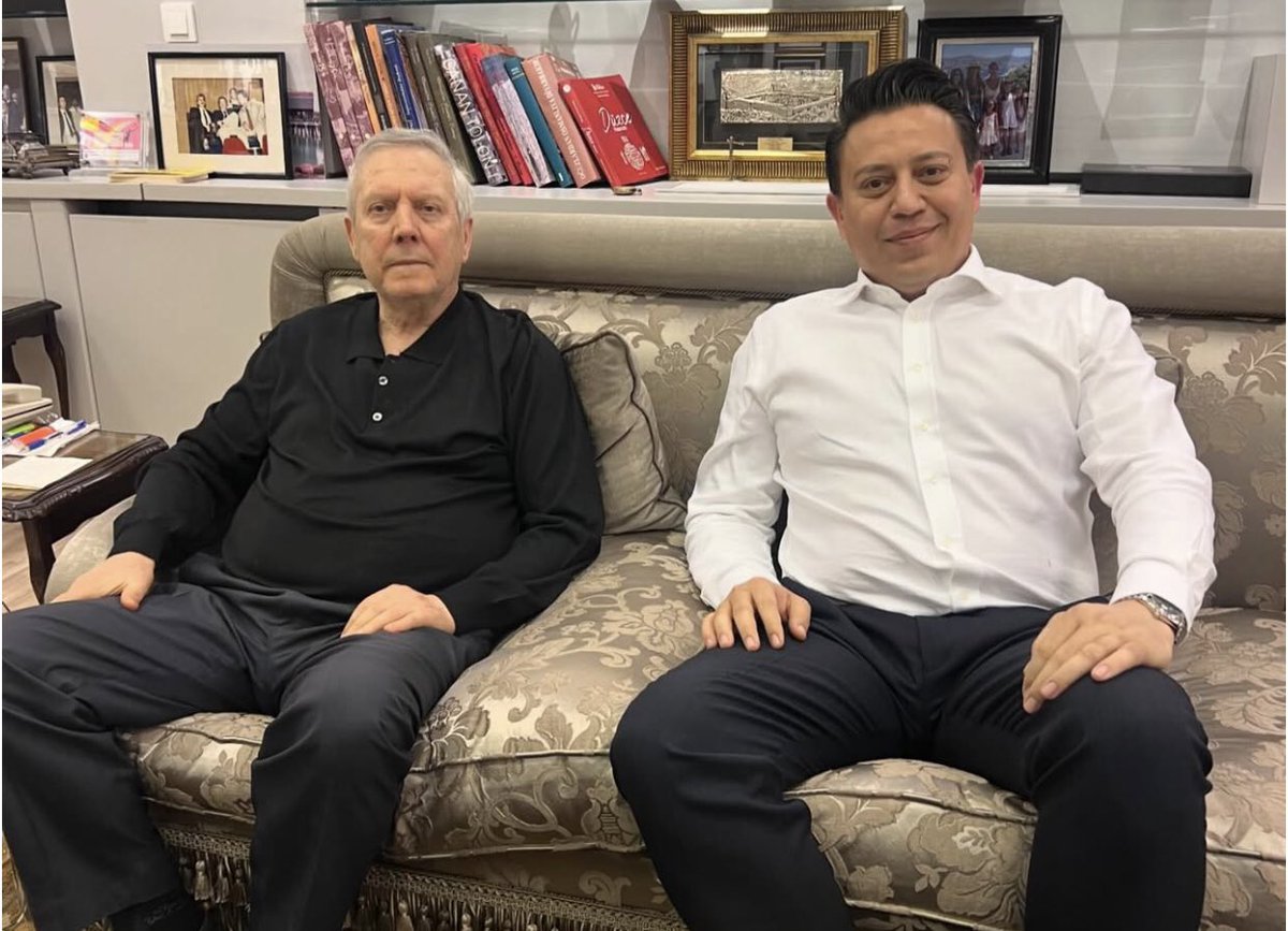 Fenerbahçe taraftarı uyuma, evladına sahip çık!

 #EmrahTünayYalnızDeğildir