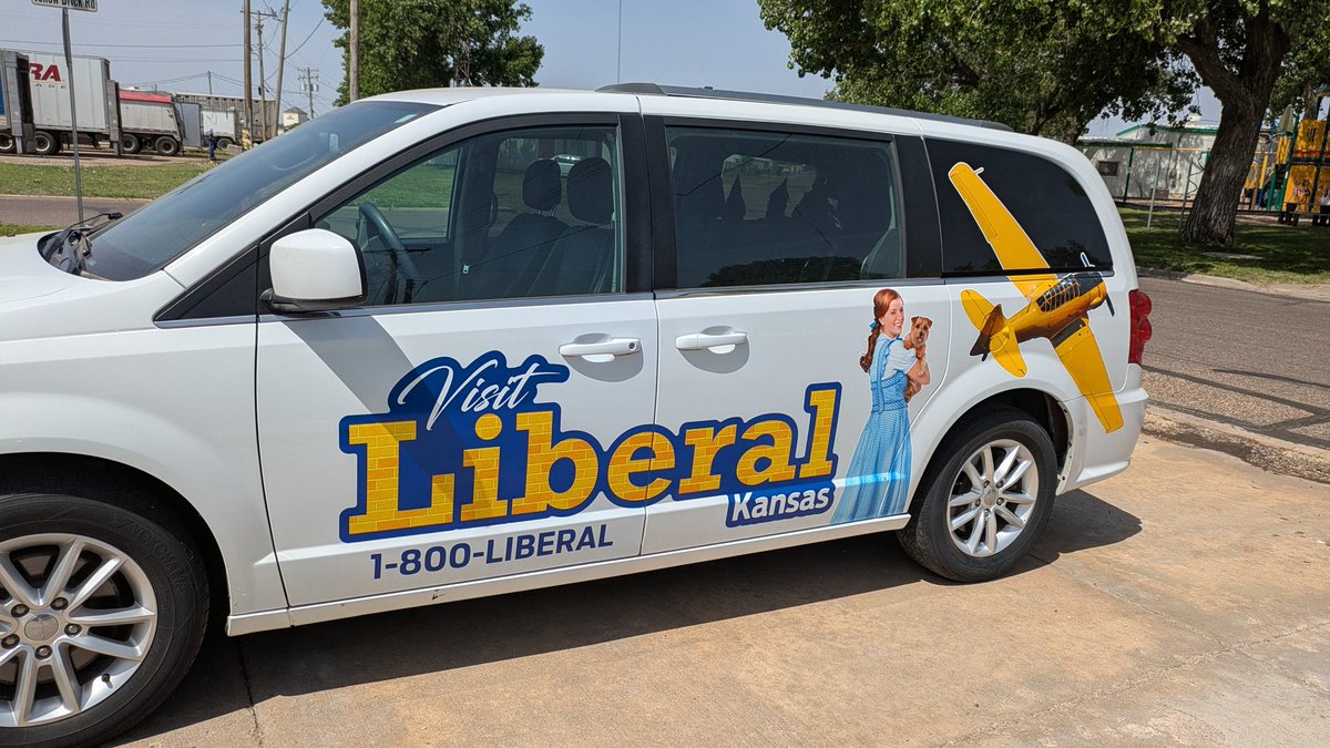 hbwx's tweet image. In Liberal, KS waiting for storms to fire.  Did a little sight seeing you as they have a Wizard of Oz museum....not open when we were there, so only outside pics.  @JoeMurgo