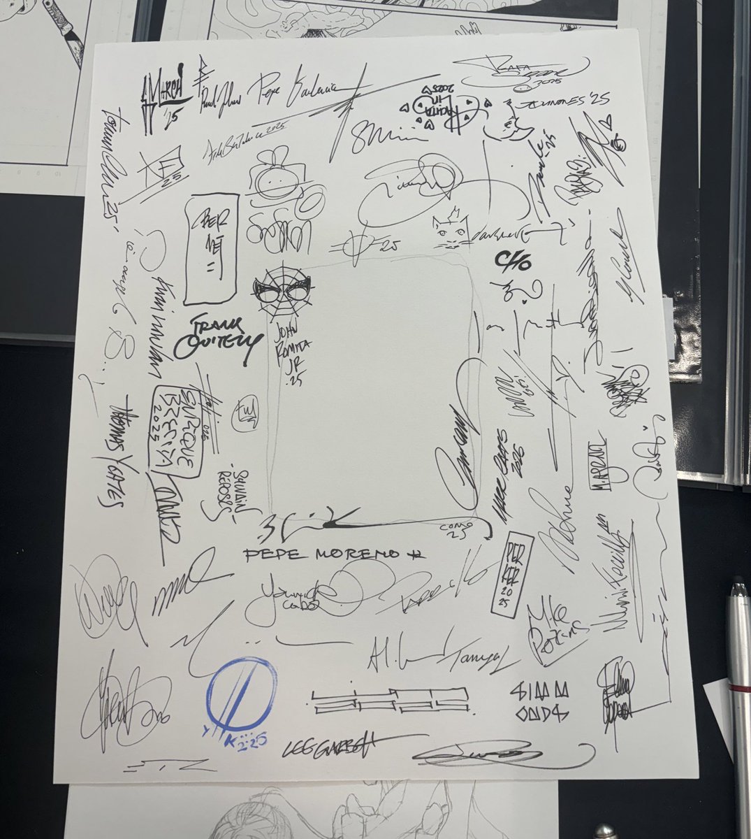 zoethorogood's tweet image. Funniest thing I’ve ever been asked to draw on at a con, the commissioner had gone around the con and asked all these incredible industry legends to sign around the box in the middle, unsure what was to be placed there.. and then I got to commit the biggest flex of my life