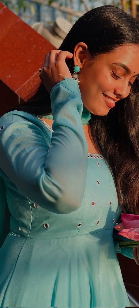 Lovely_Queens1's tweet image. #PavithraJanani