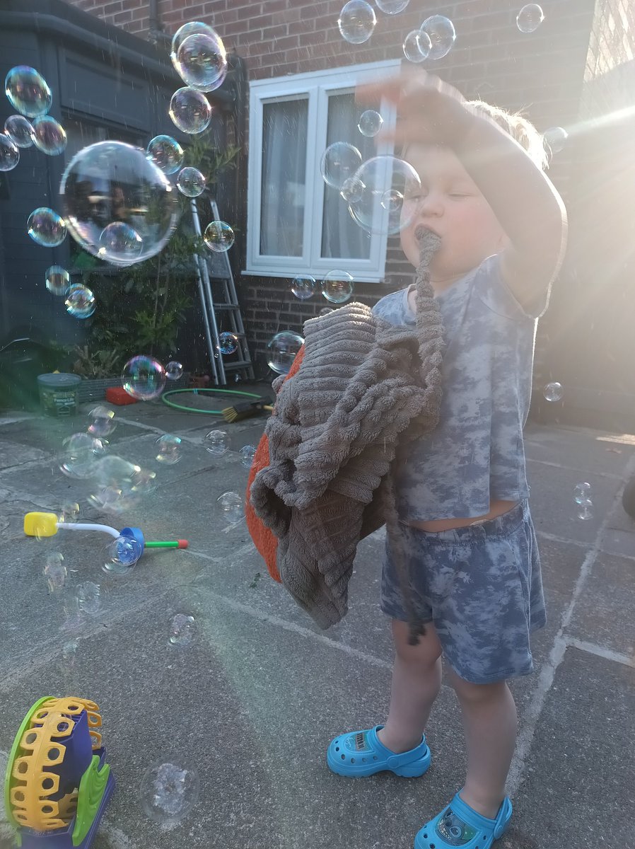 Huntercree2022's tweet photo. Bubble time 😁 https://t.co/p96OVU0eGu