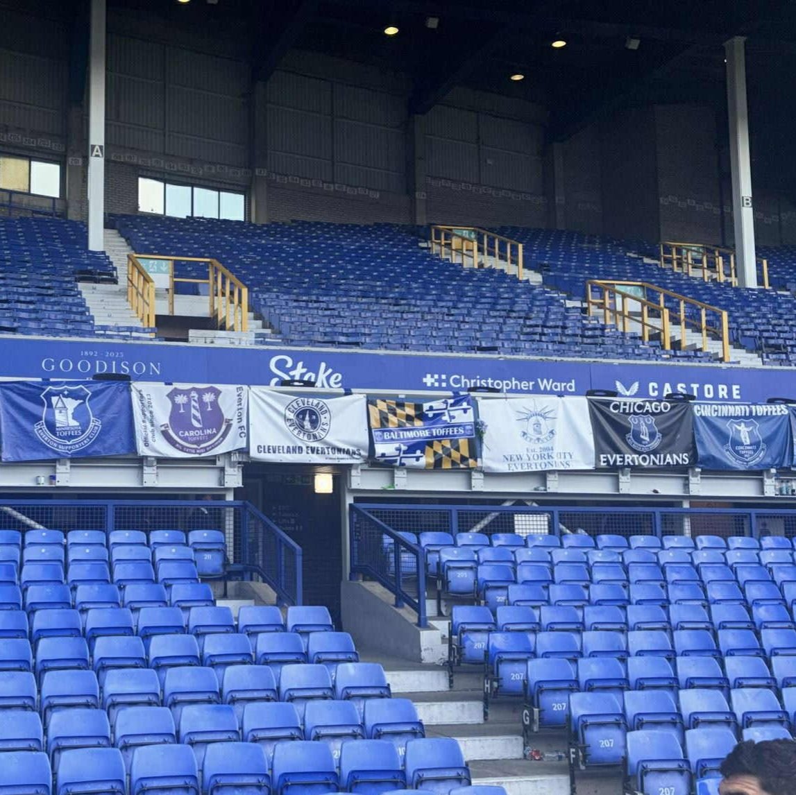 MNToffees's tweet photo. Our banner at Goodison 💙😭

#GoodisonPark #ForeverEverton #NorthAmericanToffees #GoodisonGang #MinnesotaToffees #MNToffees https://t.co/E2egnuGDPX