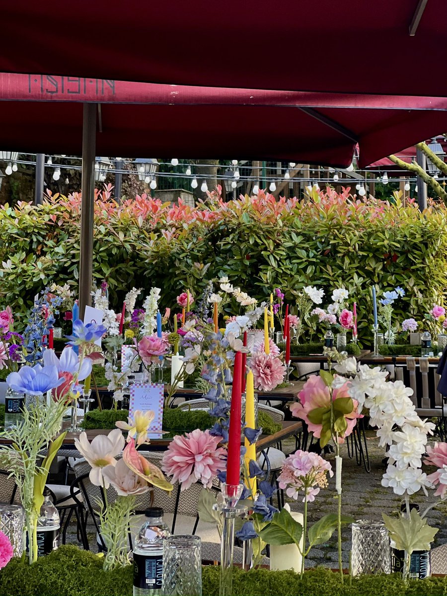 Yağmur yüzünden nişana son 2 saat kala kurduğumuz organizasyona bakar mısınız 🥹 organizasyon diyince biz ama yaniiii hepsi senin için kız kardeşim 💘 <a href="/senadiyoruz/">sena</a>