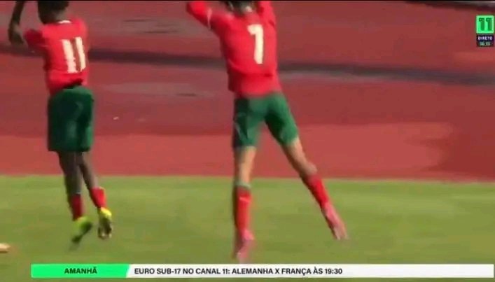 CRISTIANO RONALDO JNR first goal for Portugal U15 and he hit the SUIIIII

What a moment 👏