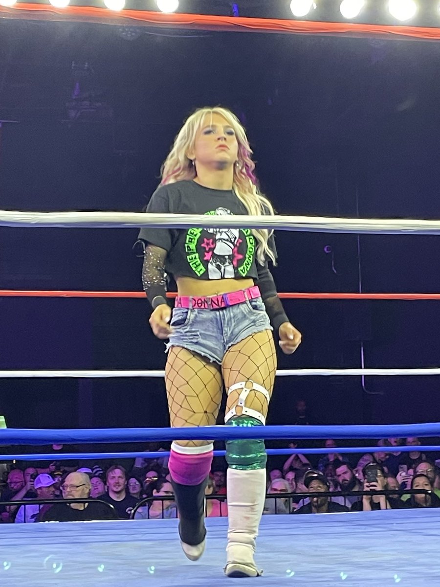 imthehoov's tweet image. @kyliealexxa @RealNMarkova pulled out all the stops last night at @nwa #CrockettCup The even used computer keyboards! #HolyShift