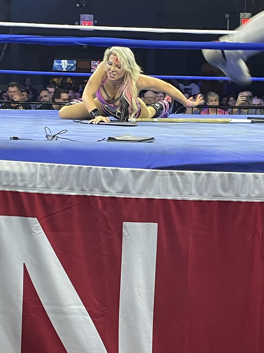 imthehoov's tweet image. @kyliealexxa @RealNMarkova pulled out all the stops last night at @nwa #CrockettCup The even used computer keyboards! #HolyShift