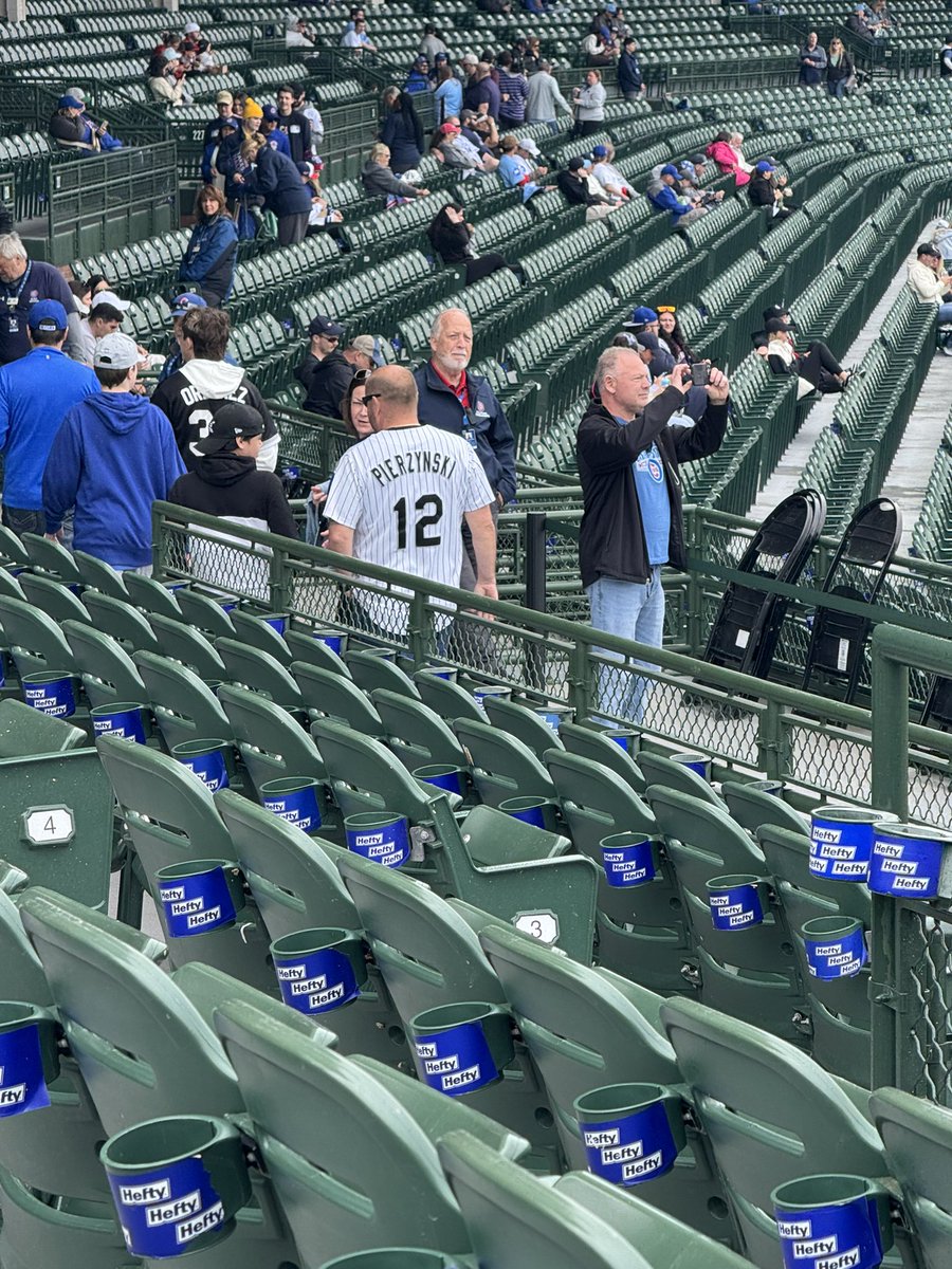 JeffBartlett85's tweet image. Spotted this at Wrigley Field today @ajpierzynski12.