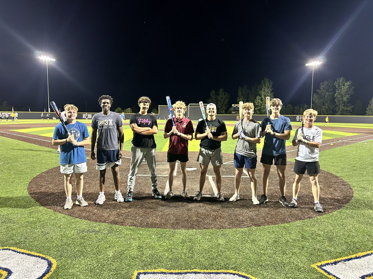 LNHS_Baseball tweet media