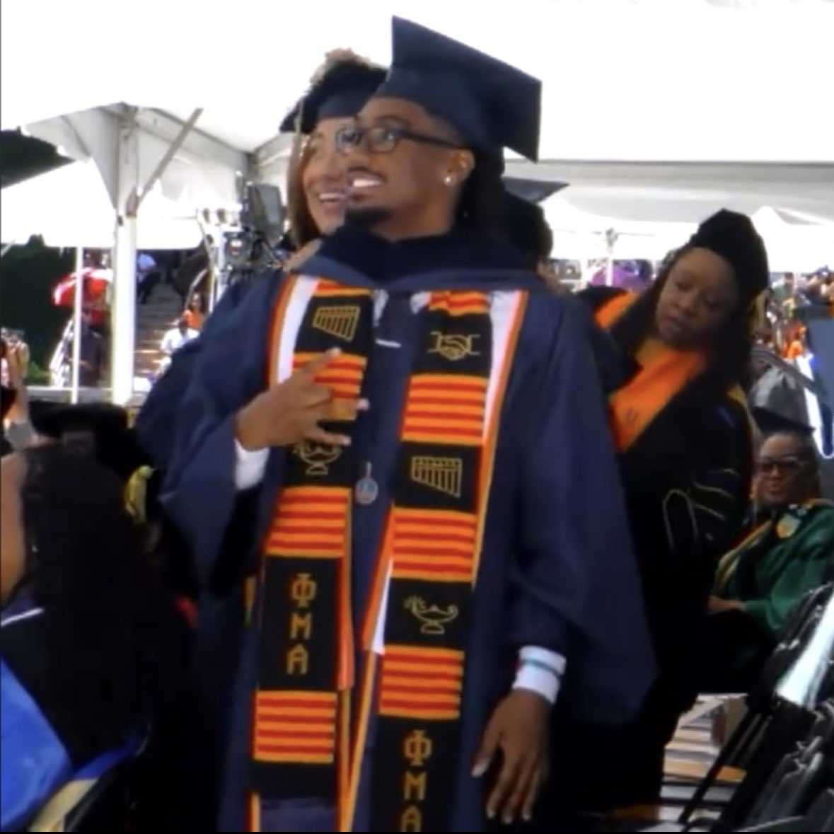 zzzayvier's tweet photo. Now a Morgan State Alumnus! Thank you God https://t.co/Fv61JirLD5