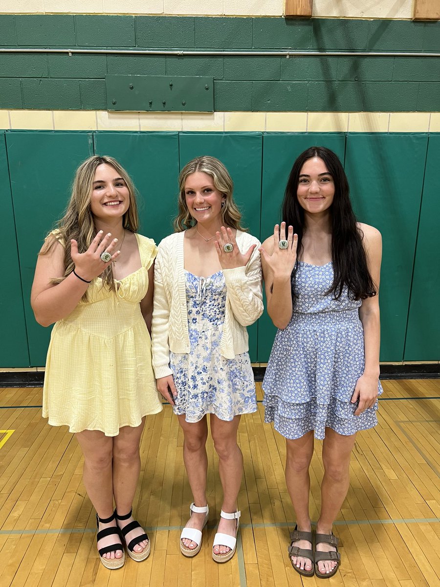 Oak Lawn High School Softball tweet media