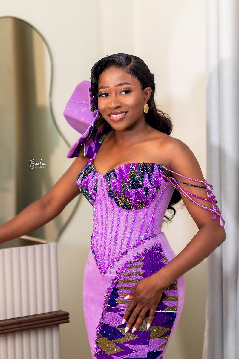 blue_lens_gh's tweet photo. A smile is the most beautiful curve on a brides face.
.
👗 @nicnart__
.
.
.
#wedding #africanweddings #weddingguest #シ゚viralシ #fyp #fypシ #viral #reel #🕺🏻💃🏻 #bluelensgh #nitro___________ #tradionalwedding #kente #bellanijaweddings #ghweddings #naija #ghbride #african https://t.co/4p5rWIdqXJ