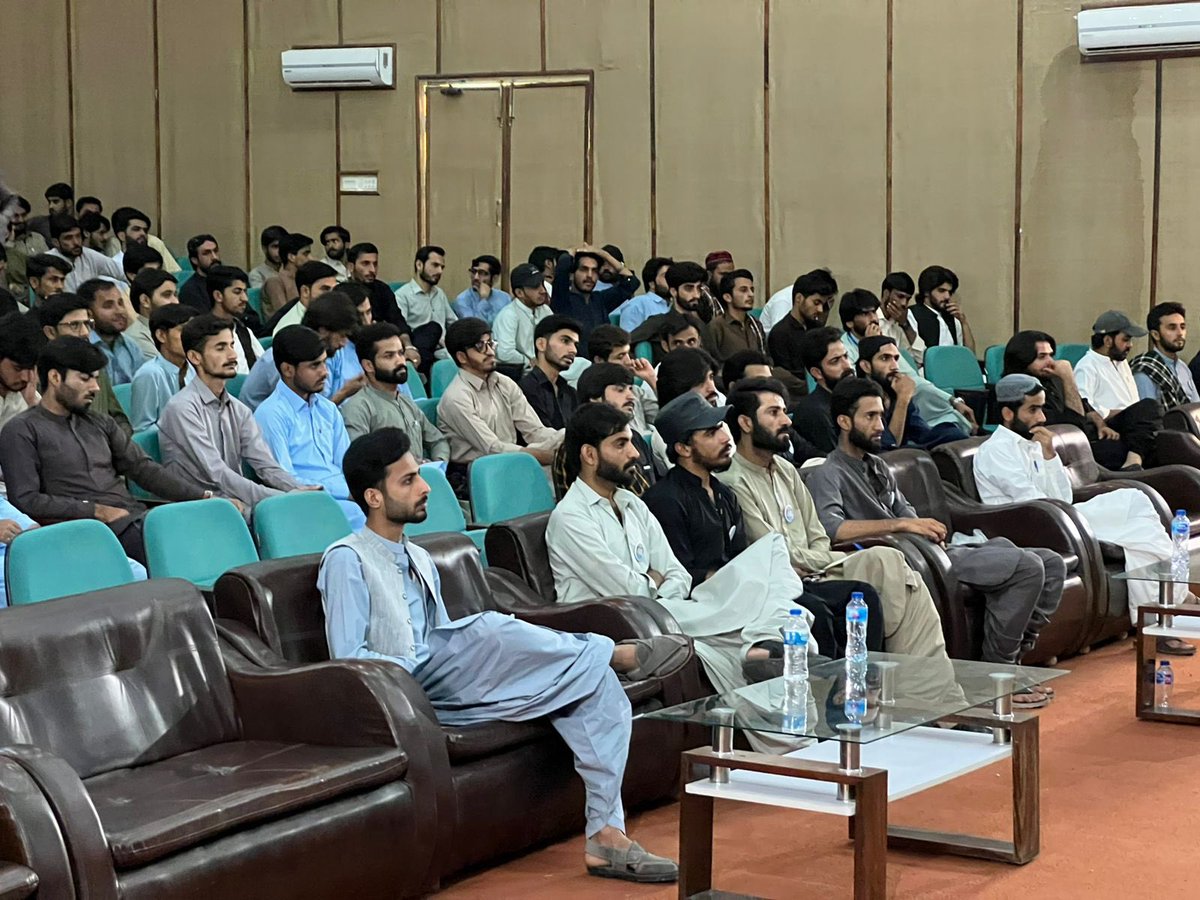 BSAC_KHUZDAR's tweet photo. رمس 17 مئی 2025 ءَ بلوچ اسٹوڈنٹس ایکشن کمیٹی خضدار ھنکین ءِ نیمگ ءَ چہ وش آتشکی مراگشے “دم نہ بروتگیں بلوچ ورنایانی نام ءَ” برجم دارگ بوت۔

#BSACkhuzdarzone https://t.co/qjpTdUsqQz